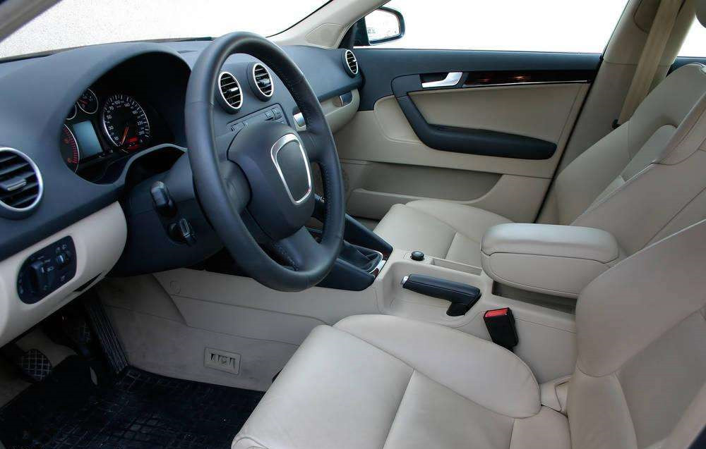 未經(jīng)過(guò)甲醛治理的新車(chē)，老人兒童不宜乘坐