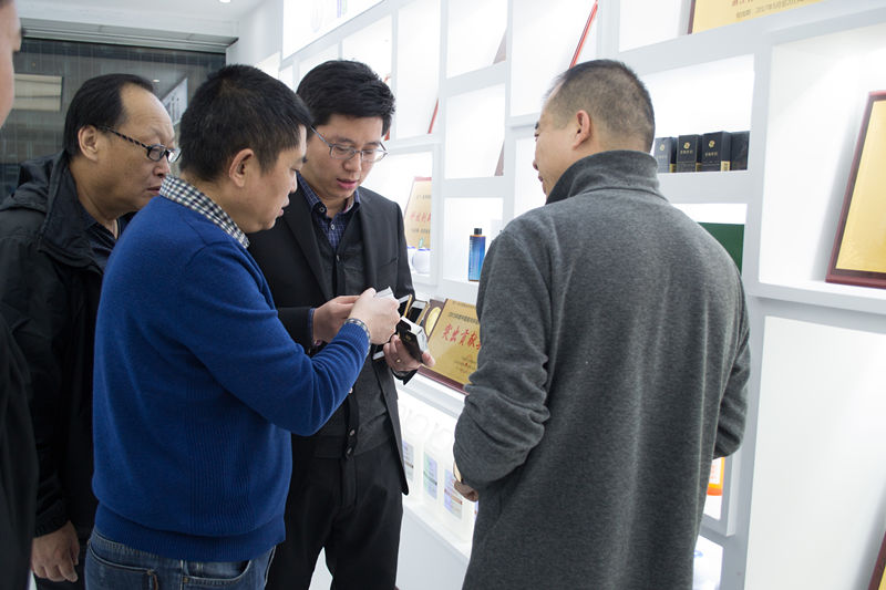 中國室內(nèi)環(huán)境凈化治理行業(yè)第四次發(fā)展研討會(huì)圓滿結(jié)束！