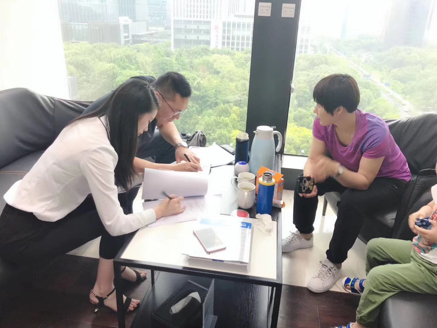 熱烈祝賀張總簽約創(chuàng)綠家哈爾濱市區(qū)級(jí)代理！