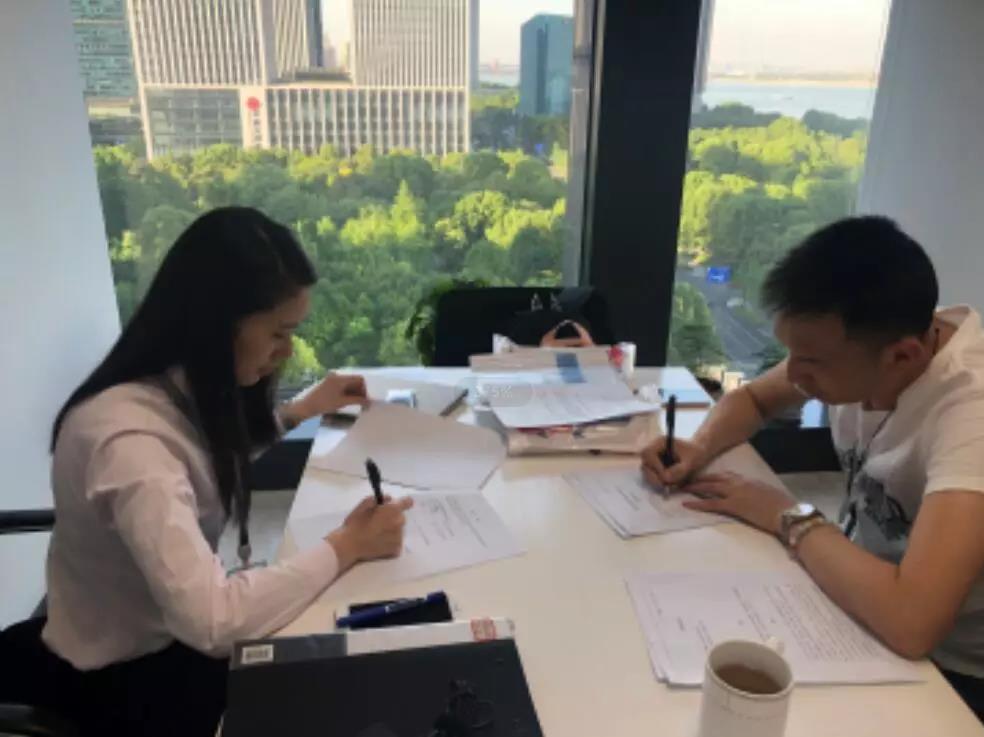 熱烈祝賀陽總簽約創綠家四川省瀘州市區級代理！