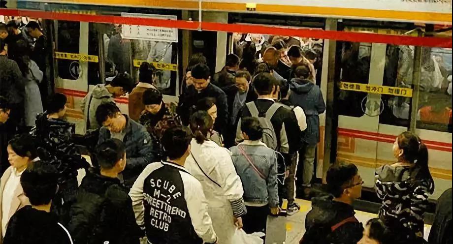 @1895.37萬游客 創綠家地鐵廣告看到了嗎?