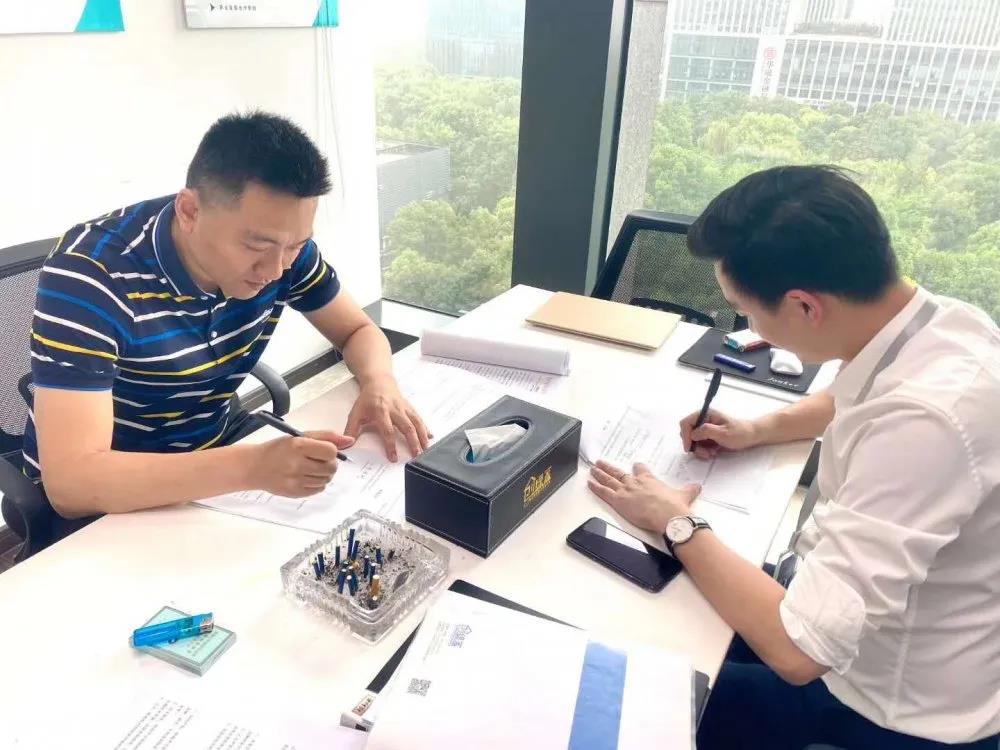 熱烈祝賀陳總簽約創(chuàng)綠家江蘇省鹽城市區(qū)級(jí)代理! 熱烈祝賀陳總簽約創(chuàng)綠家江蘇省鹽城市區(qū)級(jí)代理!