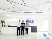 熱烈祝賀胡總、王總團(tuán)隊簽約創(chuàng)綠家上饒市縣級代理！