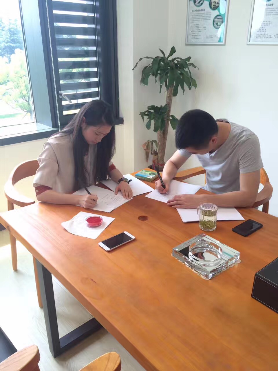 熱烈祝賀商丘曹總簽約創綠家！